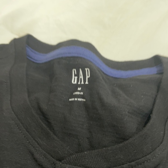 🔳GAP V-NECK TEE WITH HENLY BUTTONS🔳 - Picture 2 of 6